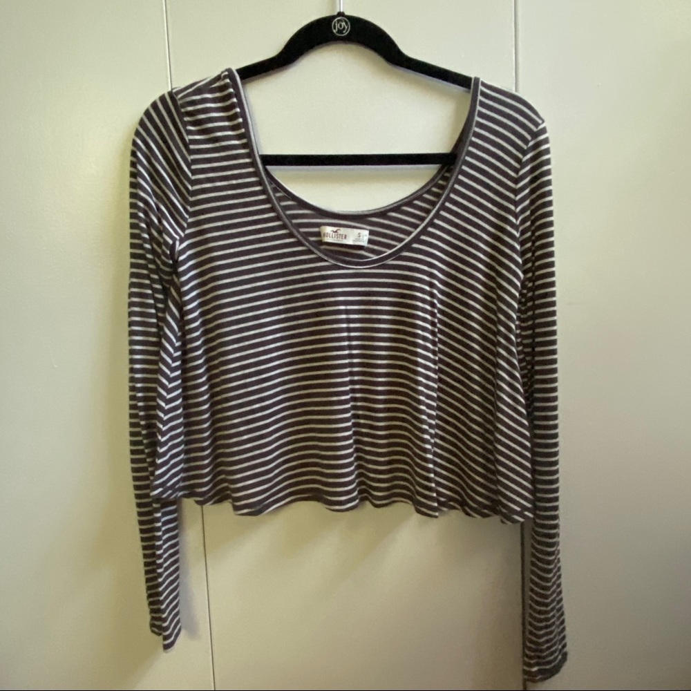 loose long sleeved crop